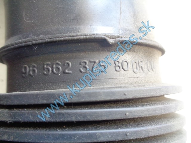 hadica na vzduch na citroen c4 B7, 9656237580